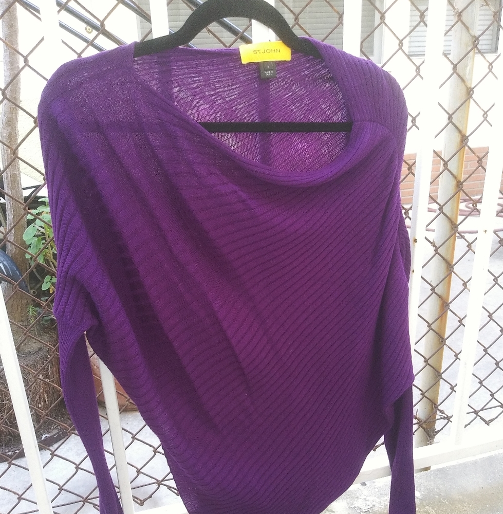 St. John Chic Sweater Sz: S/P in Violet